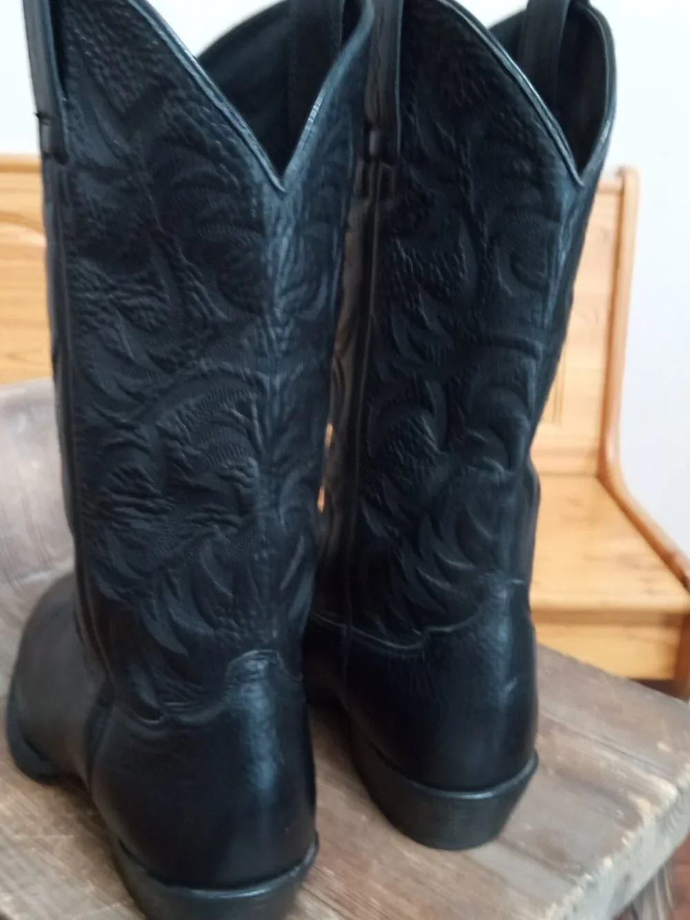 Ariat Men's Size 8 Heritage R Toe Western Boots